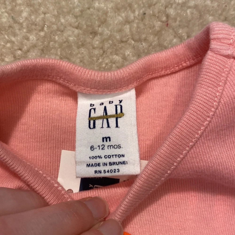 NWT gap baby T-shirt